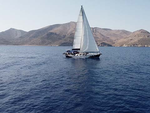 2-5 days sailing with skipper